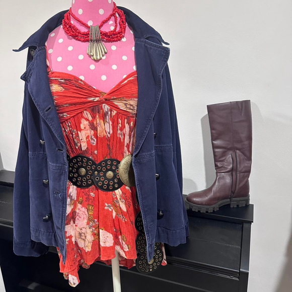 dresses - Picture 7 of 8